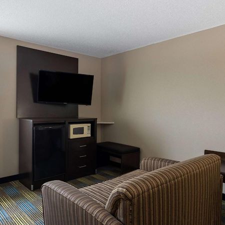 The Inn&Suites Sw Омаха Екстериор снимка