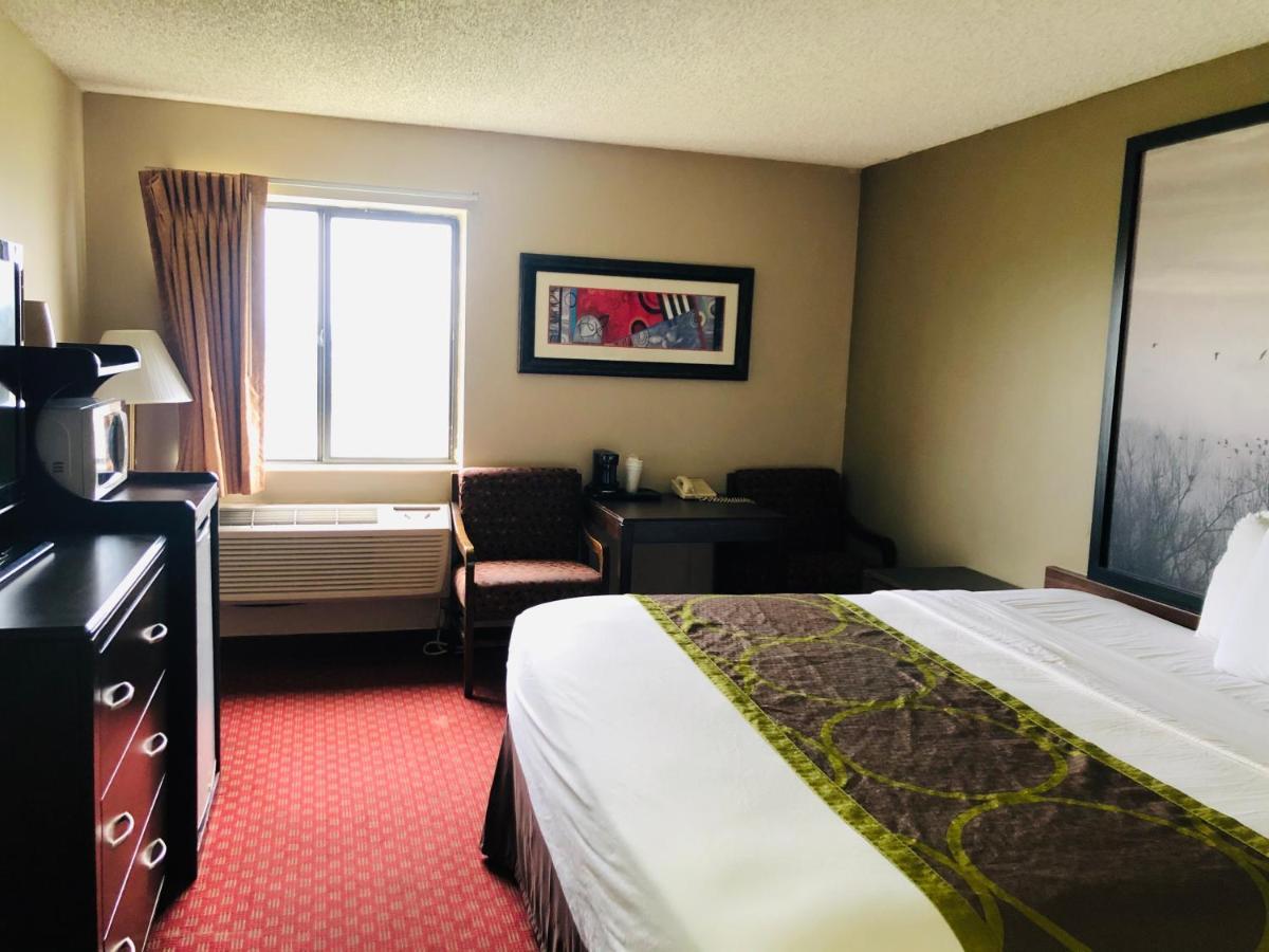 The Inn&Suites Sw Омаха Екстериор снимка