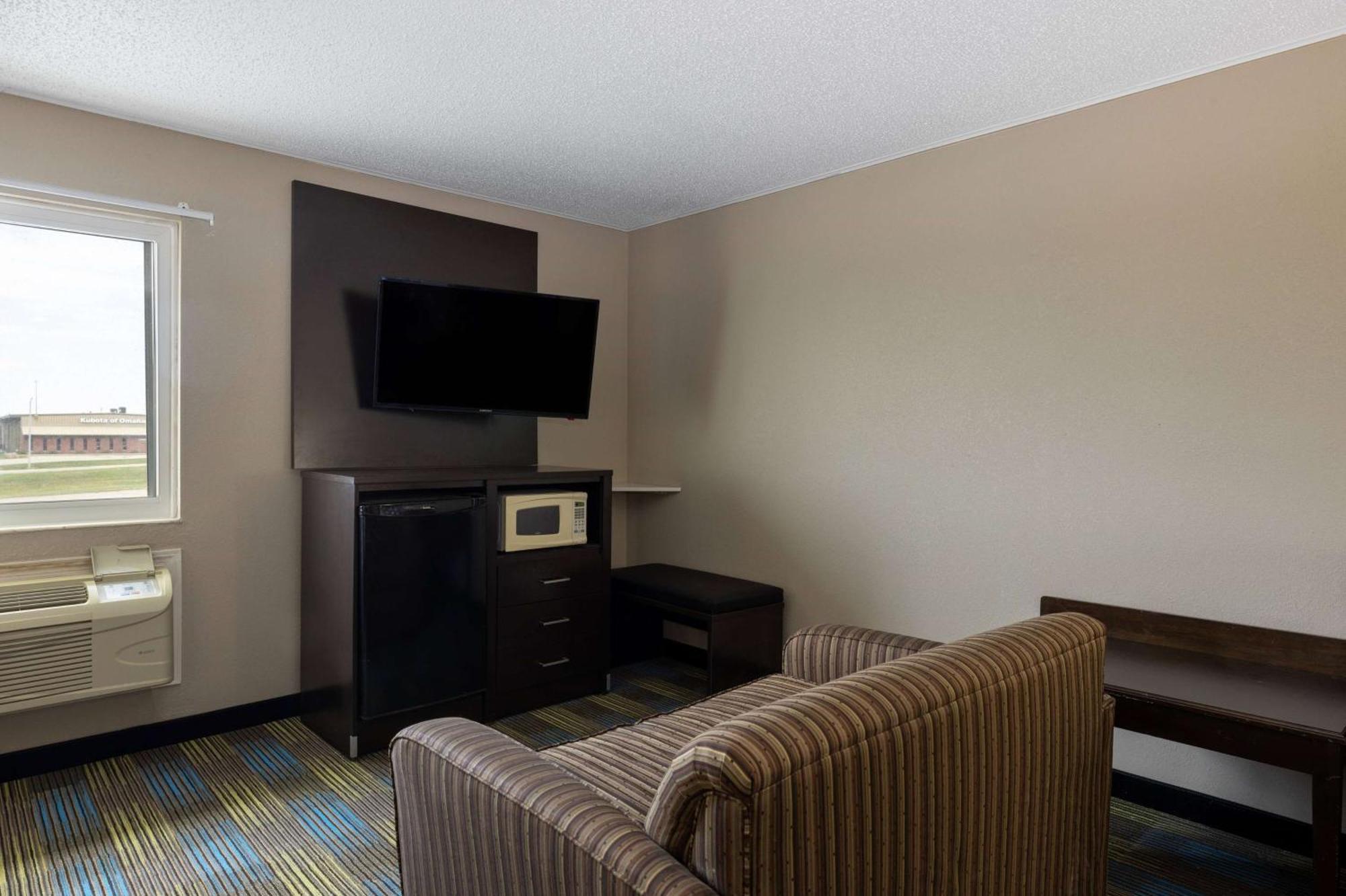 The Inn&Suites Sw Омаха Екстериор снимка